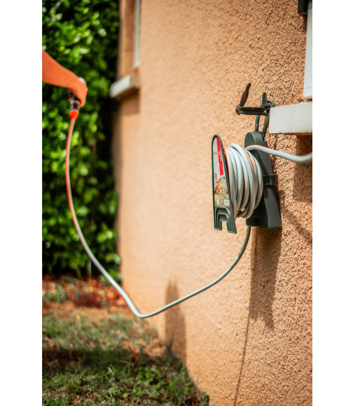 Dévidoir avec tuyau 10 m et accessoires