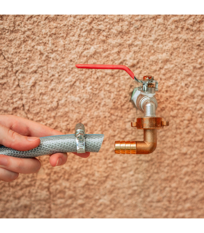 Raccord femelle coudé cannelé laiton 15 mm